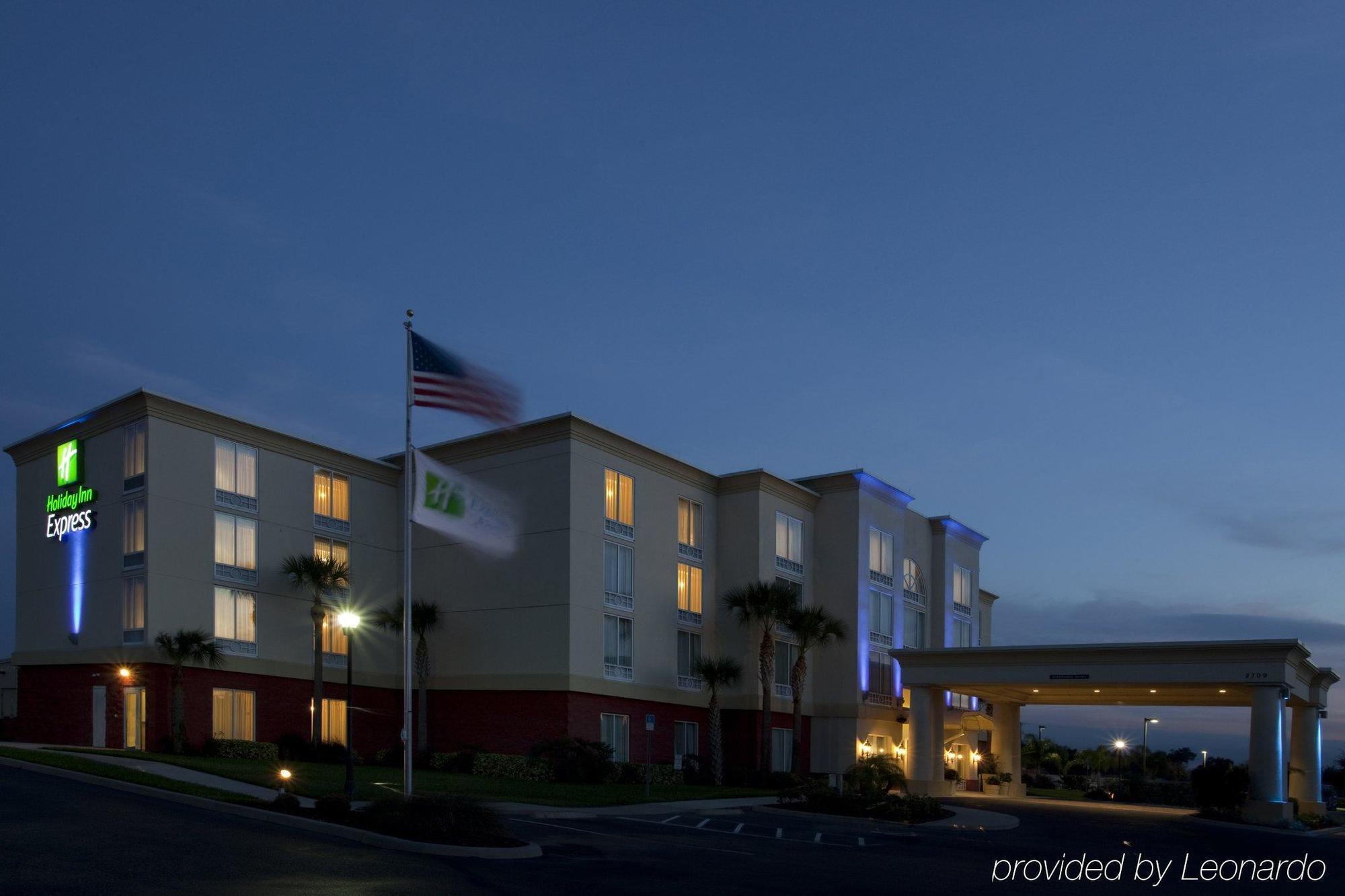 Holiday Inn Express Hotel & Suites Arcadia Bagian luar foto